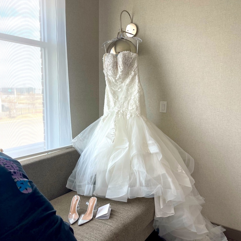 White wedding Dress size 14